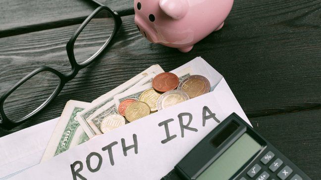 Roth IRAs For  joven Adults: Why Starting Early Pays Off - Qué is a Roth IRA?