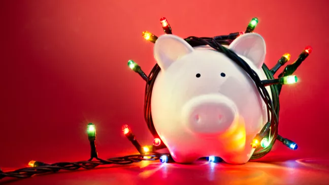 7 Tips For Making Your Holiday Affordable And Still Enjoyable - Make a budget